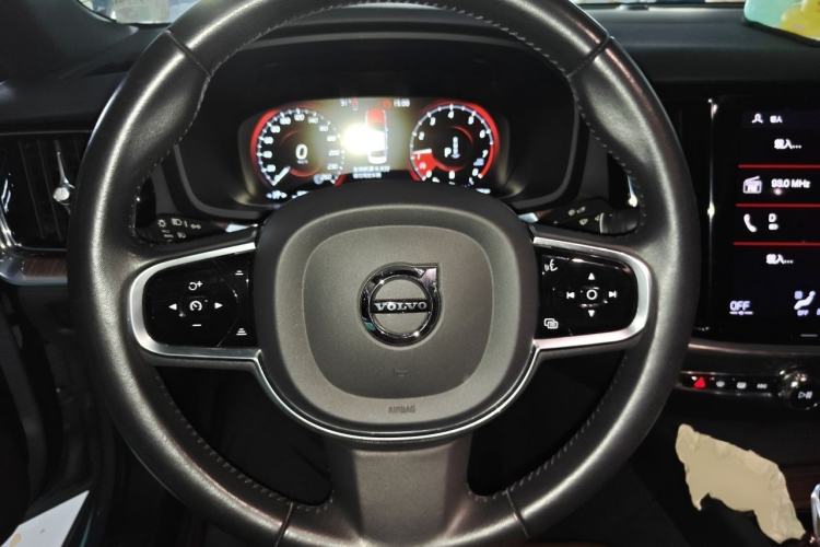 Used Volvo S60 2022 B4 Zhiyuan Luxury Edition Steering Wheel