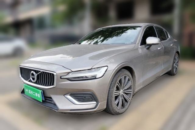 Used Volvo S60 2022 B4 Zhiyuan Luxury Edition
