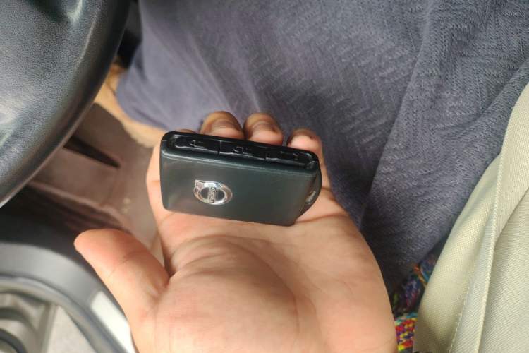 Used Volvo S60 2022 B4 Zhiyuan Luxury Edition Vehicle Key