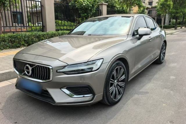 Used Volvo S60 2022 B4 Zhiyuan Luxury Edition