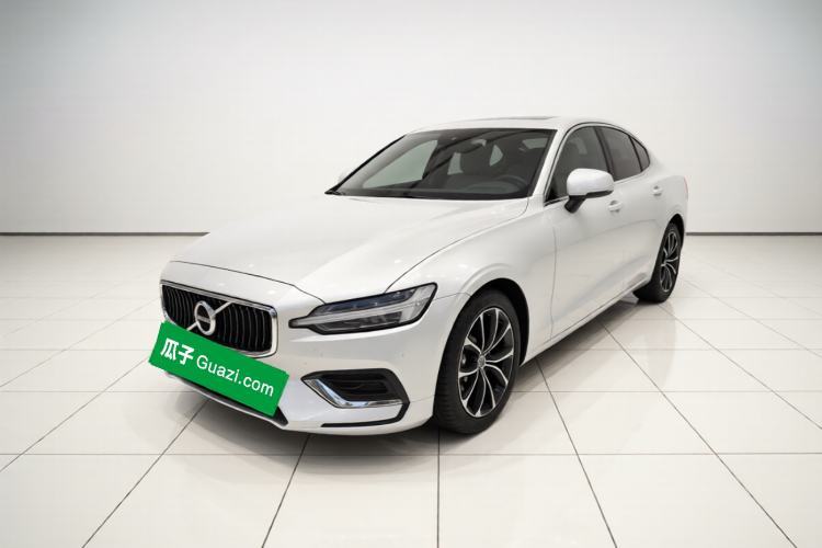 Used Volvo S60 2022 B4 Zhiyi Luxury Edition Guazi used car, China used car export, Used car for sale, Used cars, Cheapest cars for sale