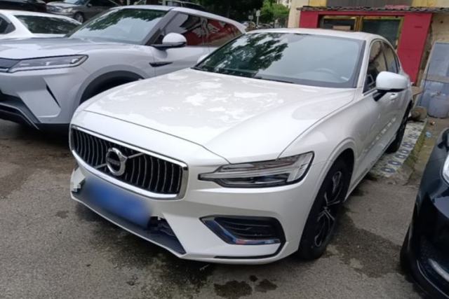 Used Volvo S60 2022 B4 Zhiyi Luxury Edition