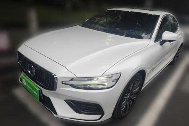 Used Volvo S60 2022 B4 Zhiyuan Luxury Edition