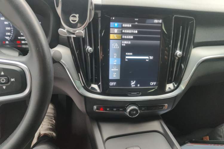 Used Volvo S60 2022 B4 Zhiyi Luxury Edition Audio And AC Panel