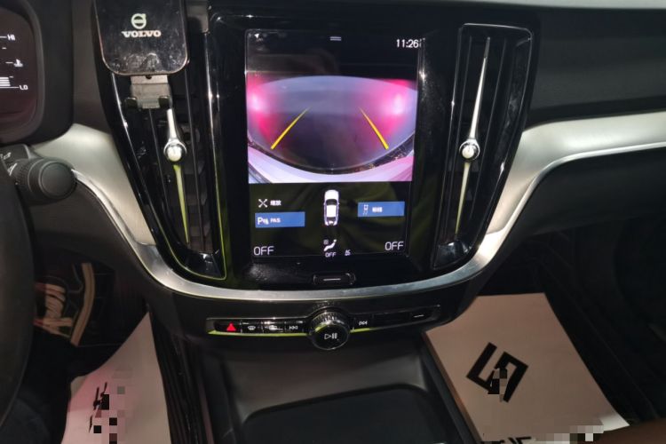Used Volvo S60 2022 B4 Zhiyi Luxury Edition Audio And AC Panel