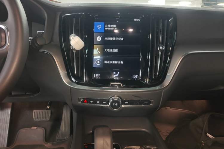 Used Volvo S60 2022 B4 Zhiyi Luxury Edition Audio And AC Panel