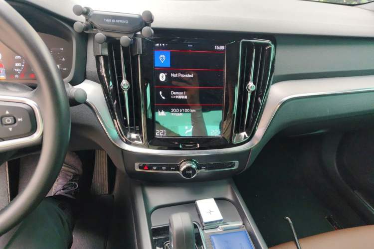 Used Volvo S60 2022 B4 Zhiyi Luxury Edition Audio And AC Panel