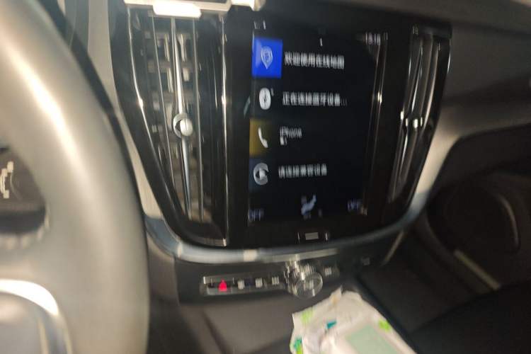 Used Volvo S60 2022 B3 Smart Drive Luxury Edition Audio And AC Panel