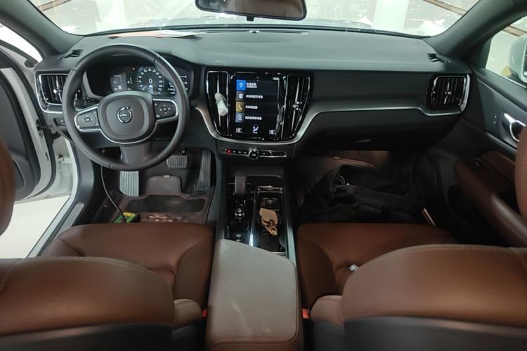Used Volvo S60 2022 B4 Zhiyi Luxury Edition Center Console