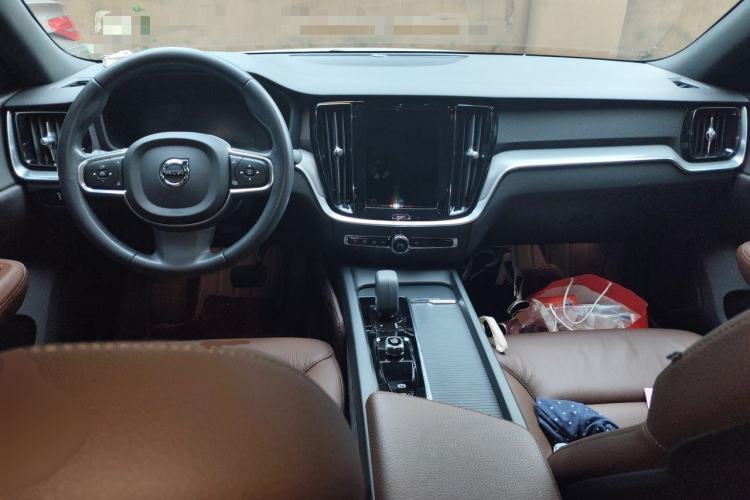 Used Volvo S60 2022 B4 Zhiyi Luxury Edition Center Console