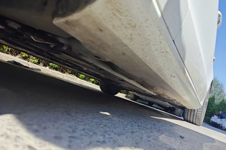 Used Volvo S60 2022 B4 Zhiyuan Sport Edition Chassis Front Left