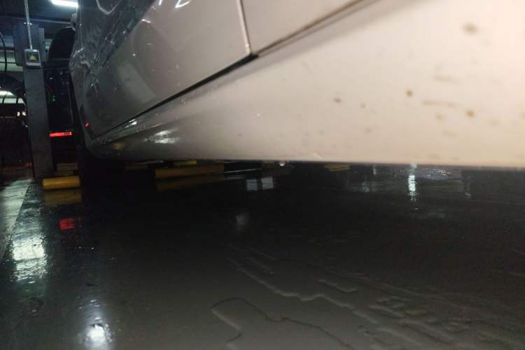 Used Volvo S60 2022 B4 Zhiyi Luxury Edition Chassis Front Right