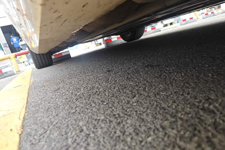 Used Volvo S60 2022 B4 Zhiyuan Luxury Edition Chassis Front Right