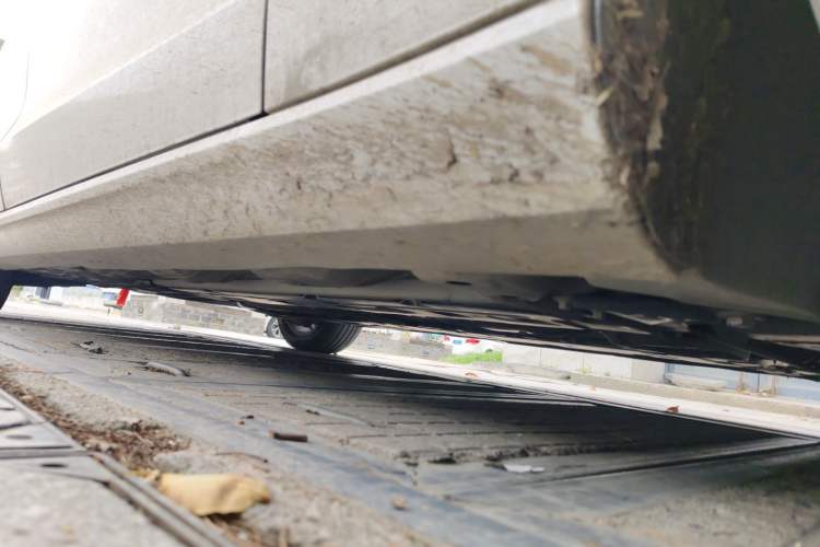 Used Volvo S60 2022 B4 Zhiyi Luxury Edition Chassis Front Right