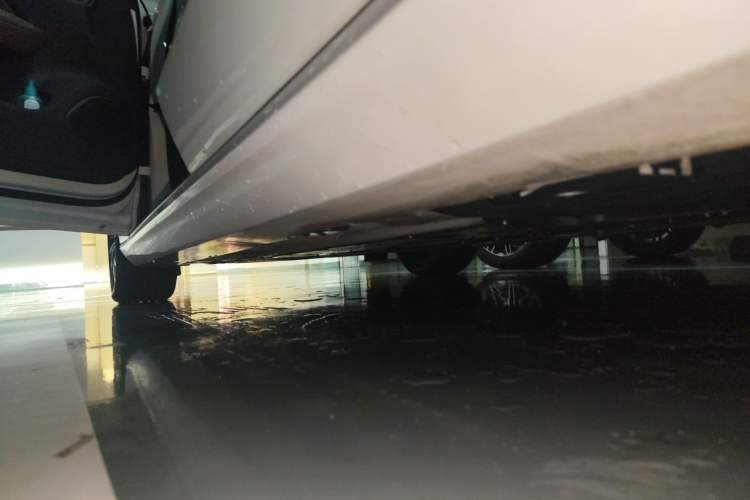 Used Volvo S60 2022 B4 Zhiyi Luxury Edition Chassis Rear Left