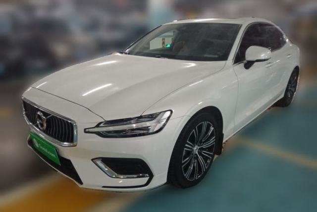 Used Volvo S60 2022 B4 Zhiyuan Luxury Edition