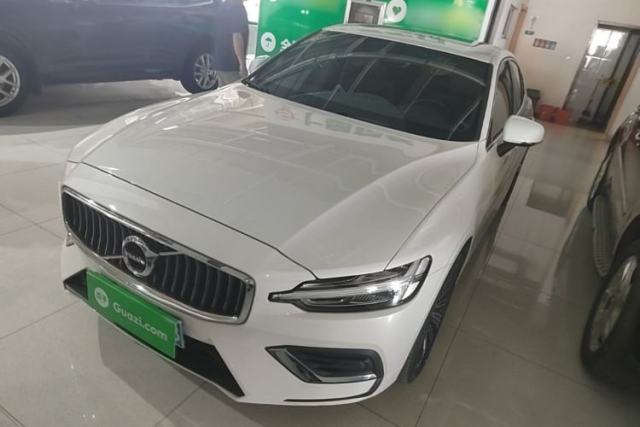 Used Volvo S60 2022 B4 Zhiyuan Luxury Edition