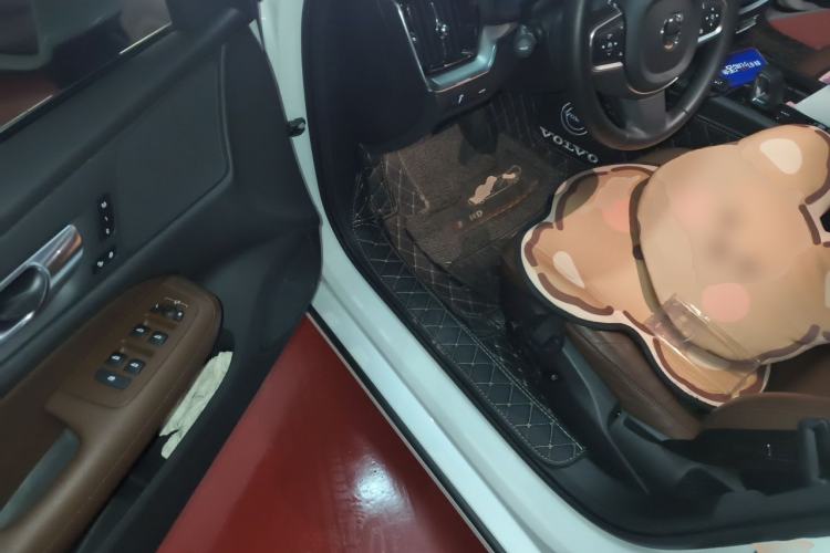 Used Volvo S60 2022 B4 Zhiyi Luxury Edition Driver Seat