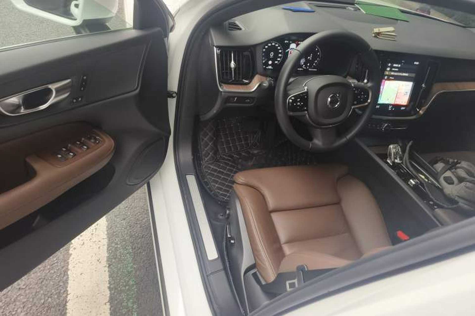Used Volvo S60 2022 B4 Zhiyuan Luxury Edition Driver Seat