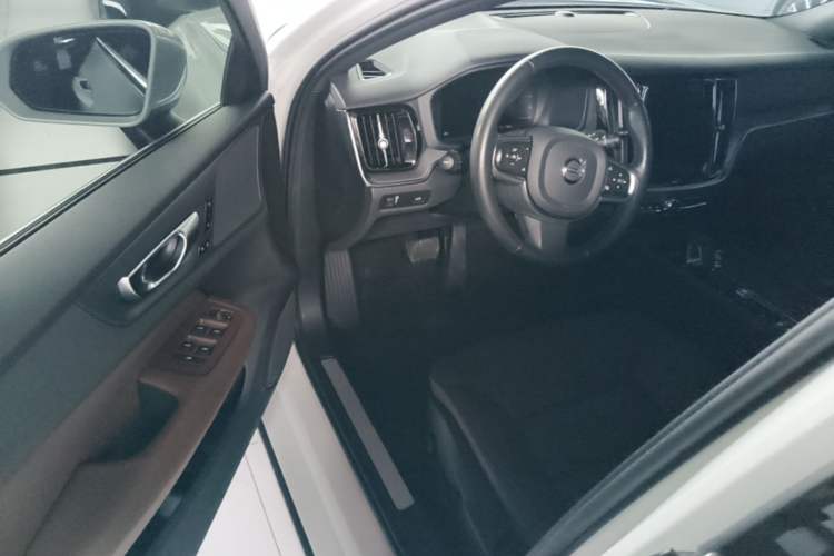 Used Volvo S60 2022 B4 Zhiyi Luxury Edition Driver Seat