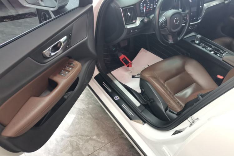 Used Volvo S60 2022 B4 Zhiyi Luxury Edition Driver Seat