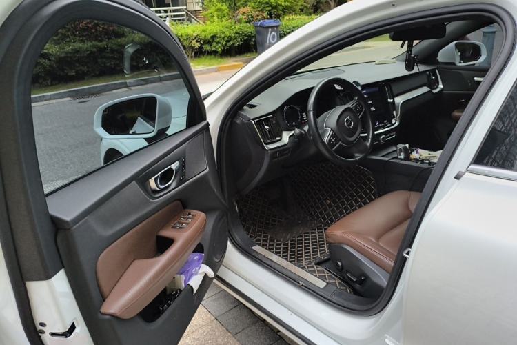 Used Volvo S60 2022 B4 Zhiyi Luxury Edition Driver Seat