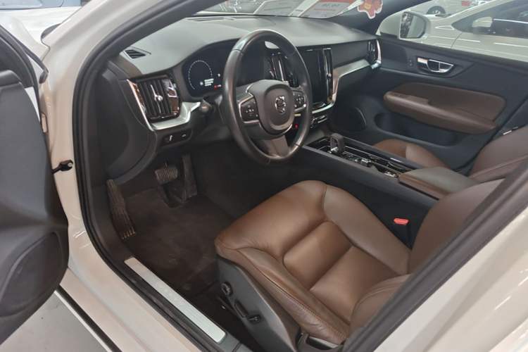Used Volvo S60 2022 B4 Zhiyi Luxury Edition Driver Seat