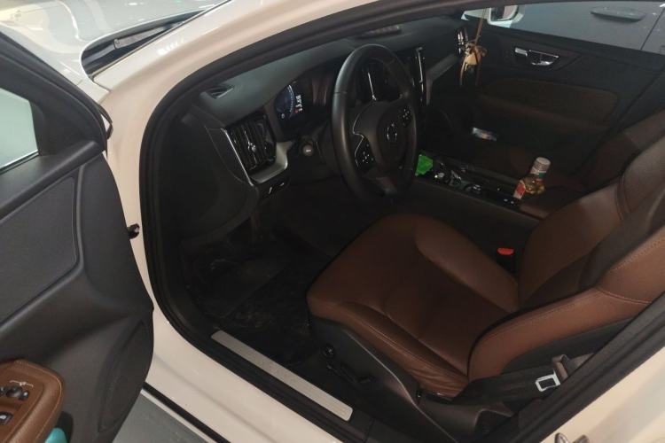 Used Volvo S60 2022 B4 Zhiyi Luxury Edition Driver Seat