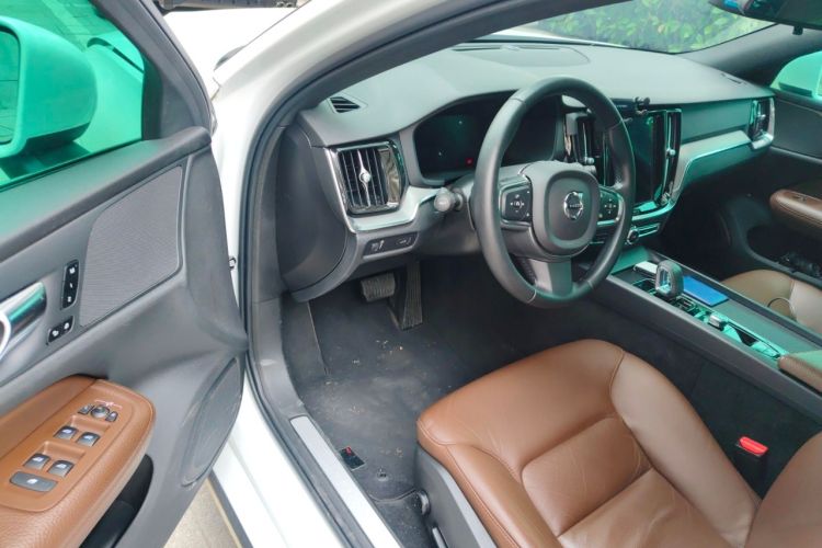 Used Volvo S60 2022 B4 Zhiyi Luxury Edition Driver Seat