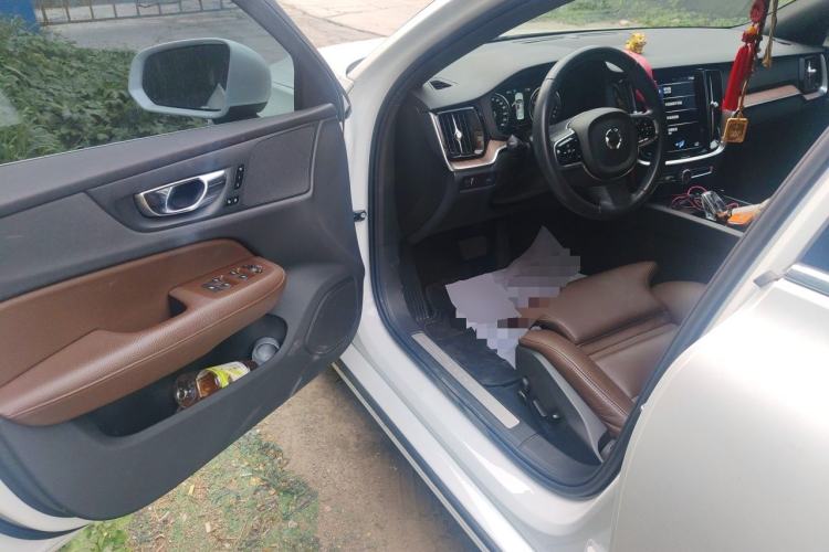 Used Volvo S60 2022 B4 Zhiyuan Luxury Edition Driver Seat