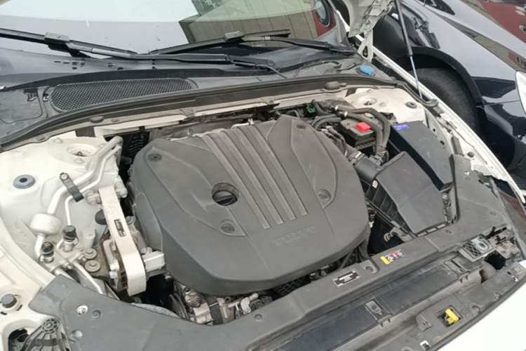Used Volvo S60 2022 B4 Zhiyi Luxury Edition Engine Bay