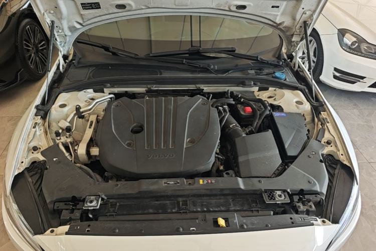 Used Volvo S60 2022 B4 Zhiyuan Luxury Edition Engine Bay