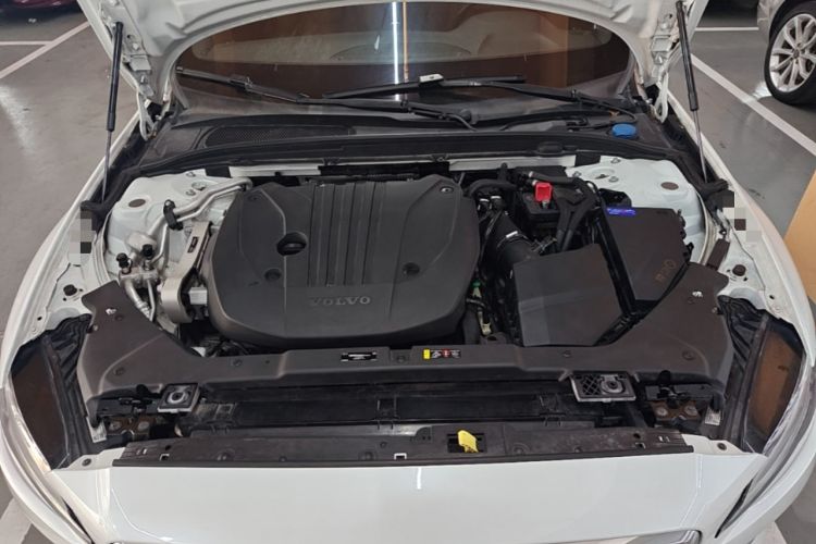 Used Volvo S60 2022 B4 Zhiyi Luxury Edition Engine Bay