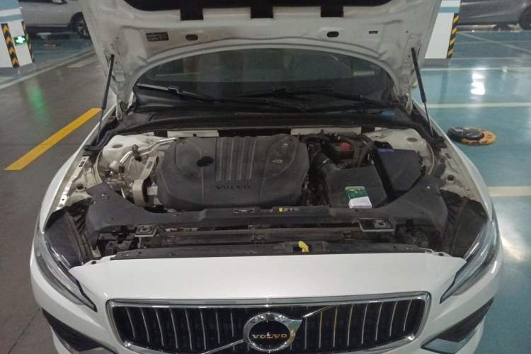 Used Volvo S60 2022 B4 Zhiyuan Luxury Edition Engine Bay