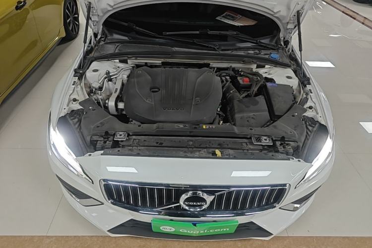 Used Volvo S60 2022 B4 Zhiyi Luxury Edition Engine Bay