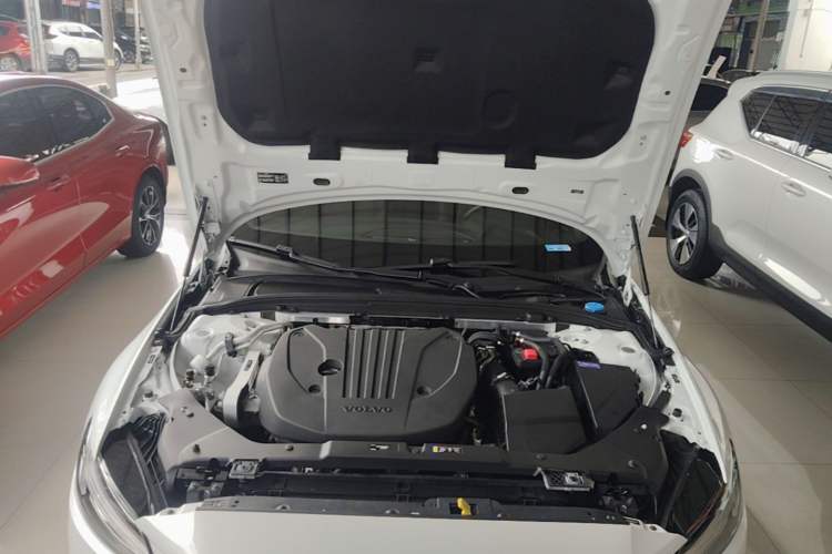 Used Volvo S60 2022 B4 Zhiyi Luxury Edition Engine Bay