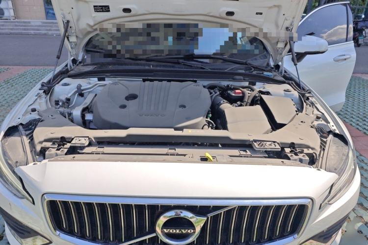Used Volvo S60 2022 B4 Zhiyi Luxury Edition Engine Bay
