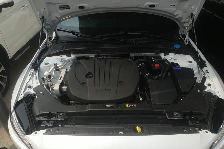 Used Volvo S60 2022 B4 Zhiyi Luxury Edition Engine Bay