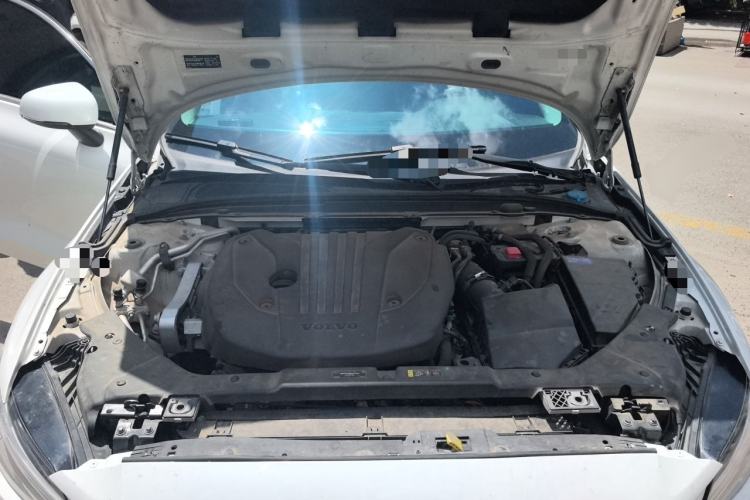 Used Volvo S60 2022 B4 Zhiyuan Luxury Edition Engine Bay