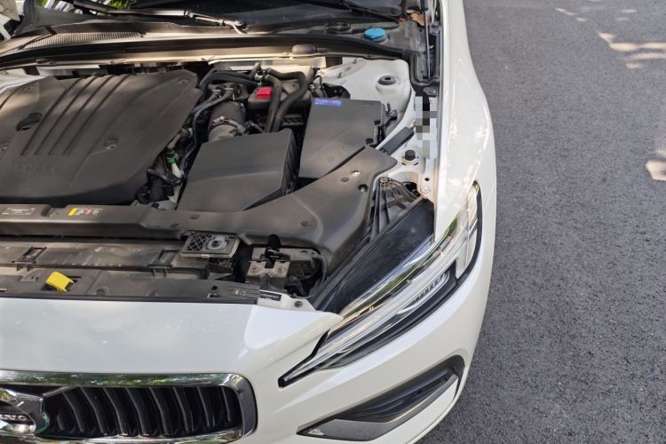 Used Volvo S60 2022 B4 Zhiyi Luxury Edition Engine Bay Left