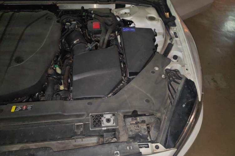 Used Volvo S60 2022 B4 Zhiyuan Luxury Edition Engine Bay Left