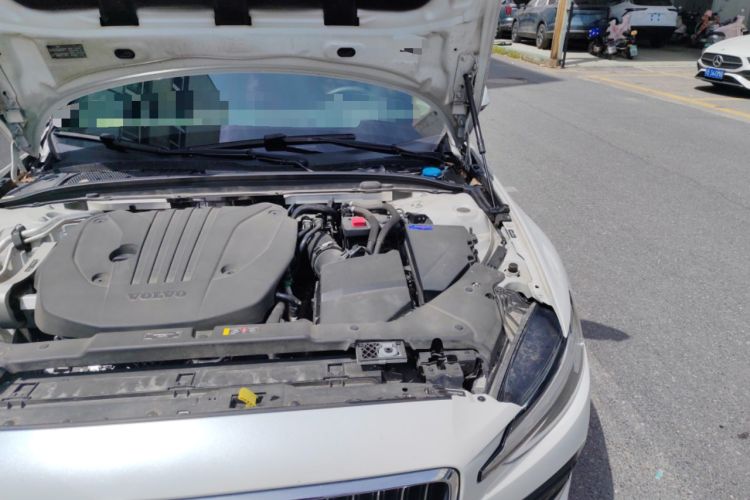 Used Volvo S60 2022 B4 Zhiyuan Luxury Edition Engine Bay Left