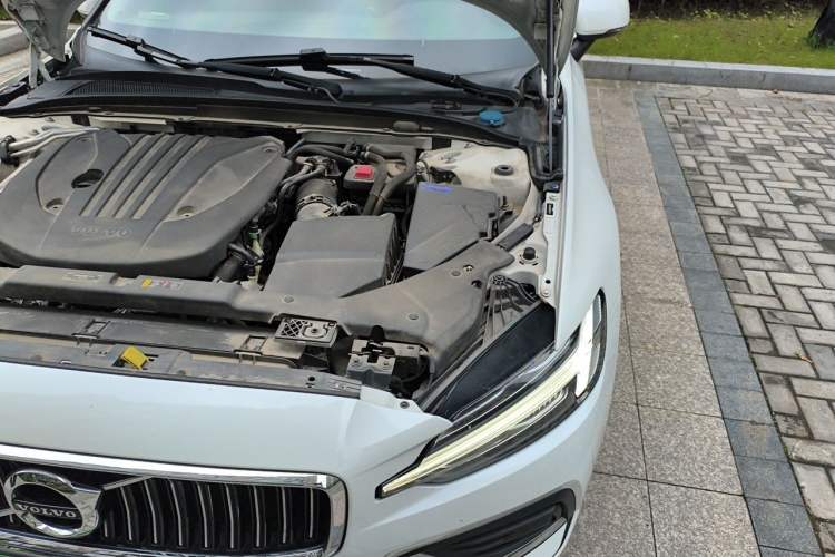 Used Volvo S60 2022 B4 Zhiyi Luxury Edition Engine Bay Left