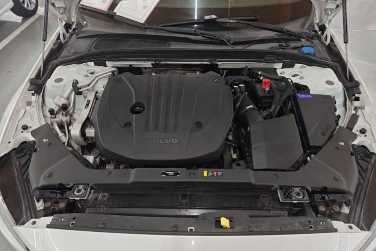 Used Volvo S60 2022 B4 Zhiyi Luxury Edition Engine Bay