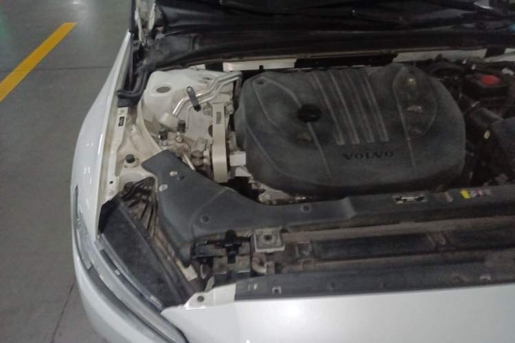 Used Volvo S60 2022 B4 Zhiyuan Luxury Edition Engine Bay Right