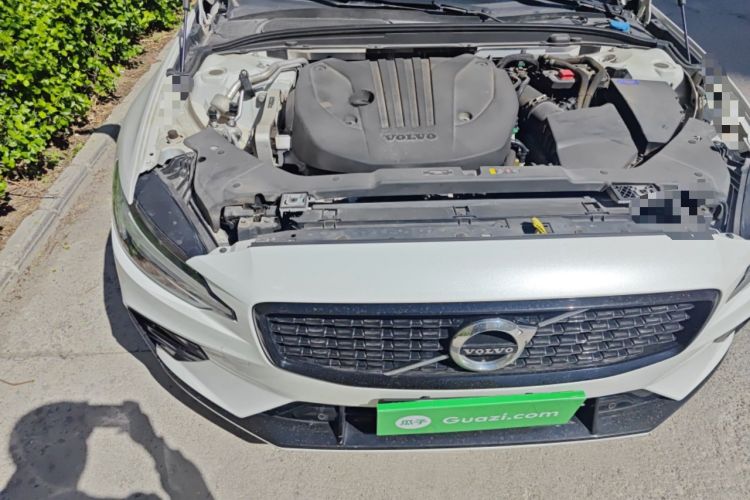 Used Volvo S60 2022 B4 Zhiyuan Sport Edition Engine Bay Right