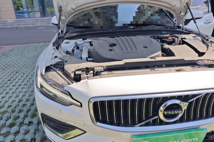 Used Volvo S60 2022 B4 Zhiyi Luxury Edition Engine Bay Right