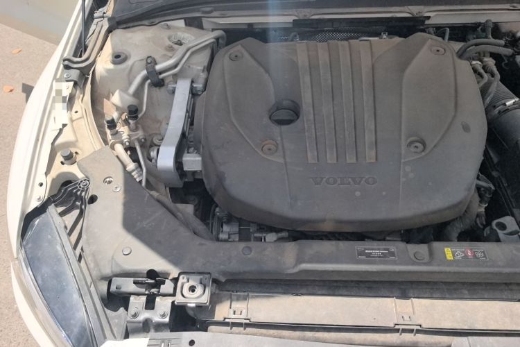 Used Volvo S60 2022 B4 Zhiyuan Luxury Edition Engine Bay Right