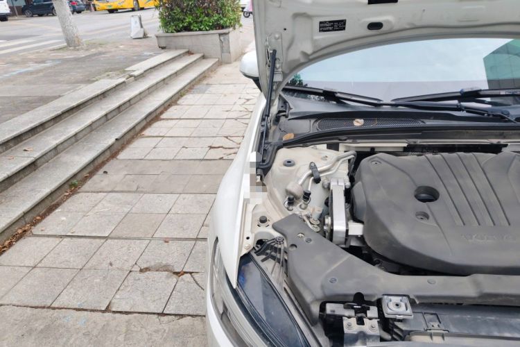 Used Volvo S60 2022 B4 Zhiyi Luxury Edition Engine Bay Right