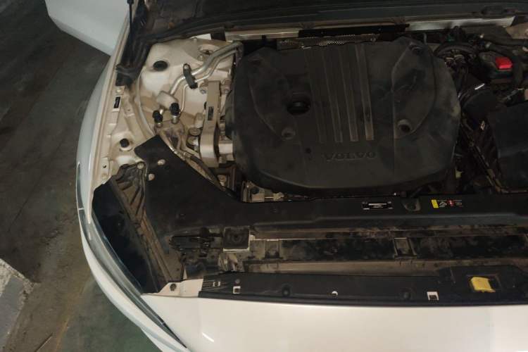 Used Volvo S60 2022 B3 Smart Drive Luxury Edition Engine Bay Right